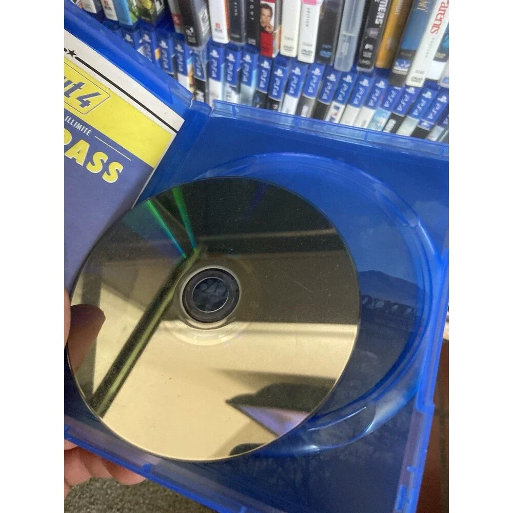 Fallout 4 - Sony PlayStation 4 POSTER INCLUDED Vault Tec